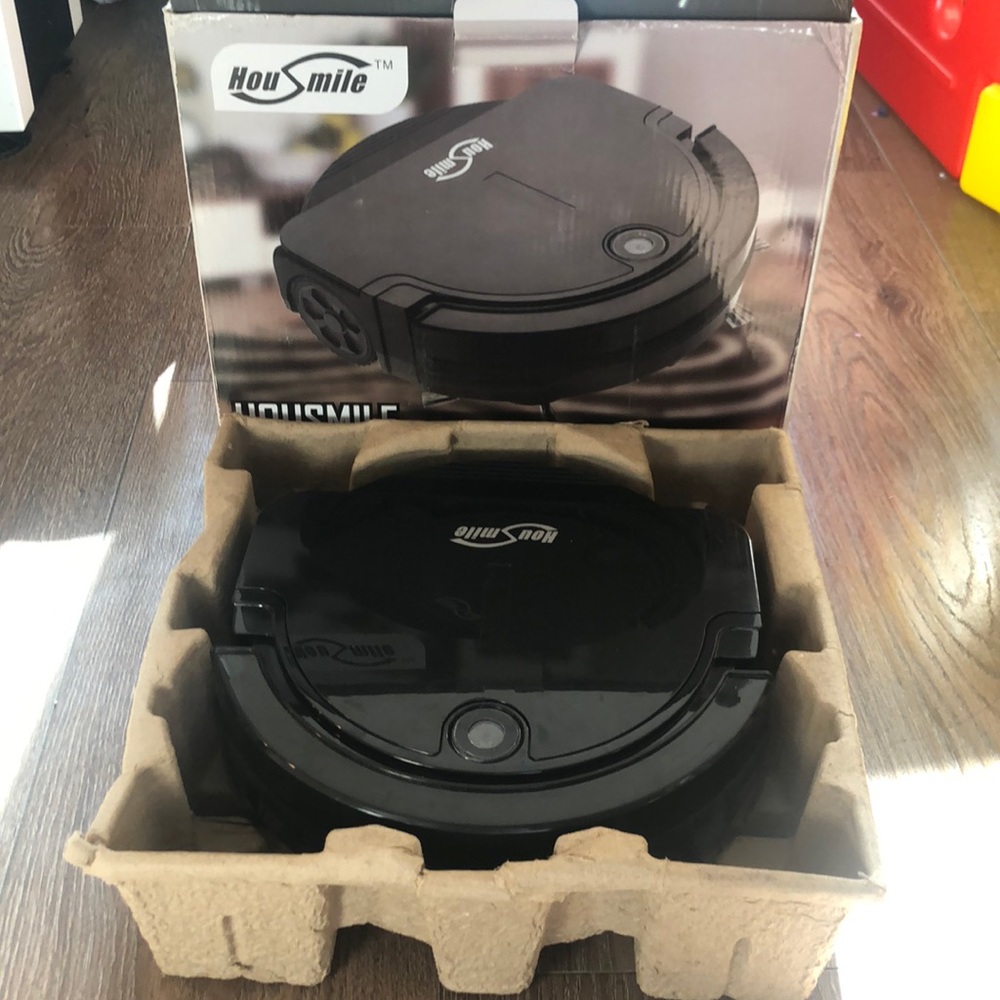 Black Robot Vacuum / floor Cleaner